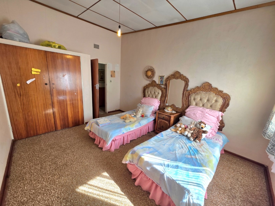 5 Bedroom Property for Sale in Jordania Free State